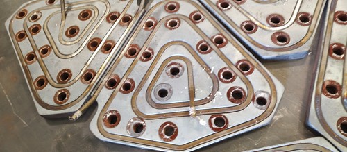 Diffusion pump heating